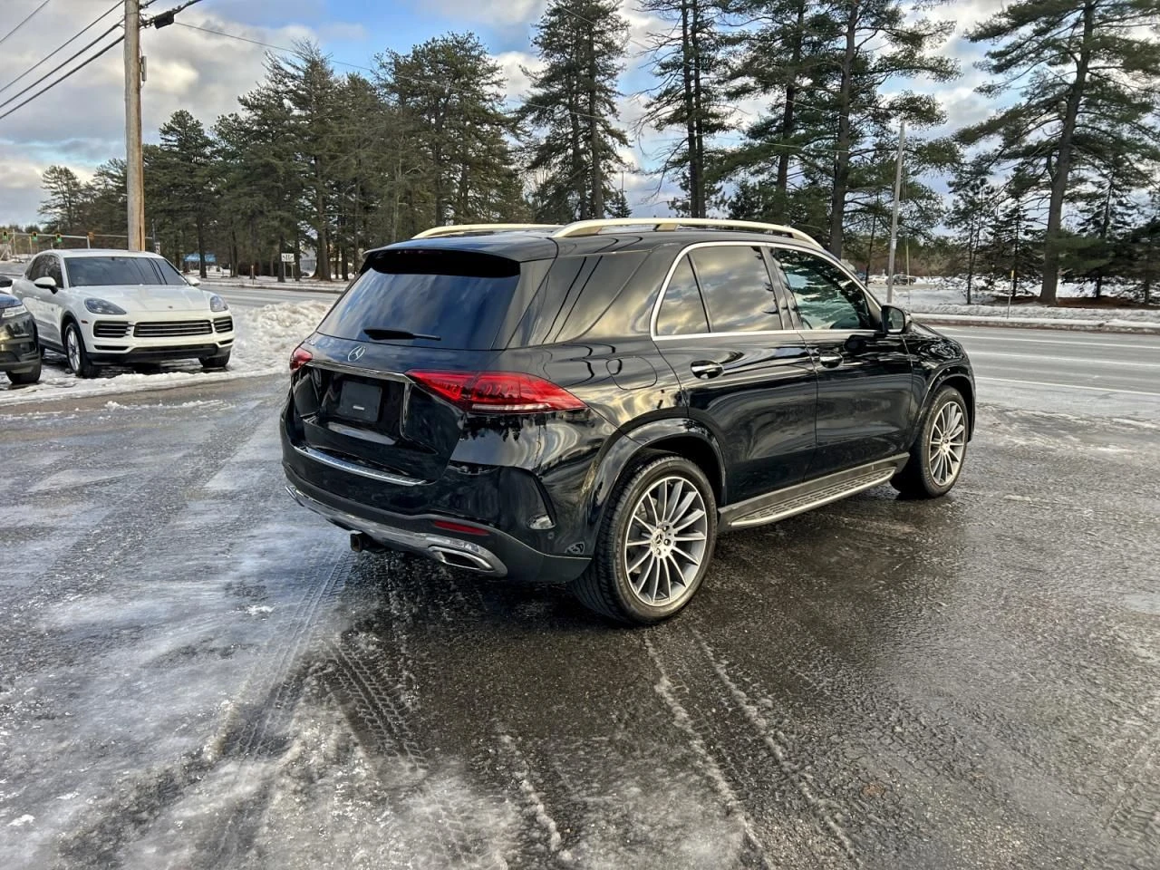 Mercedes-Benz GLE 350  - изображение 4