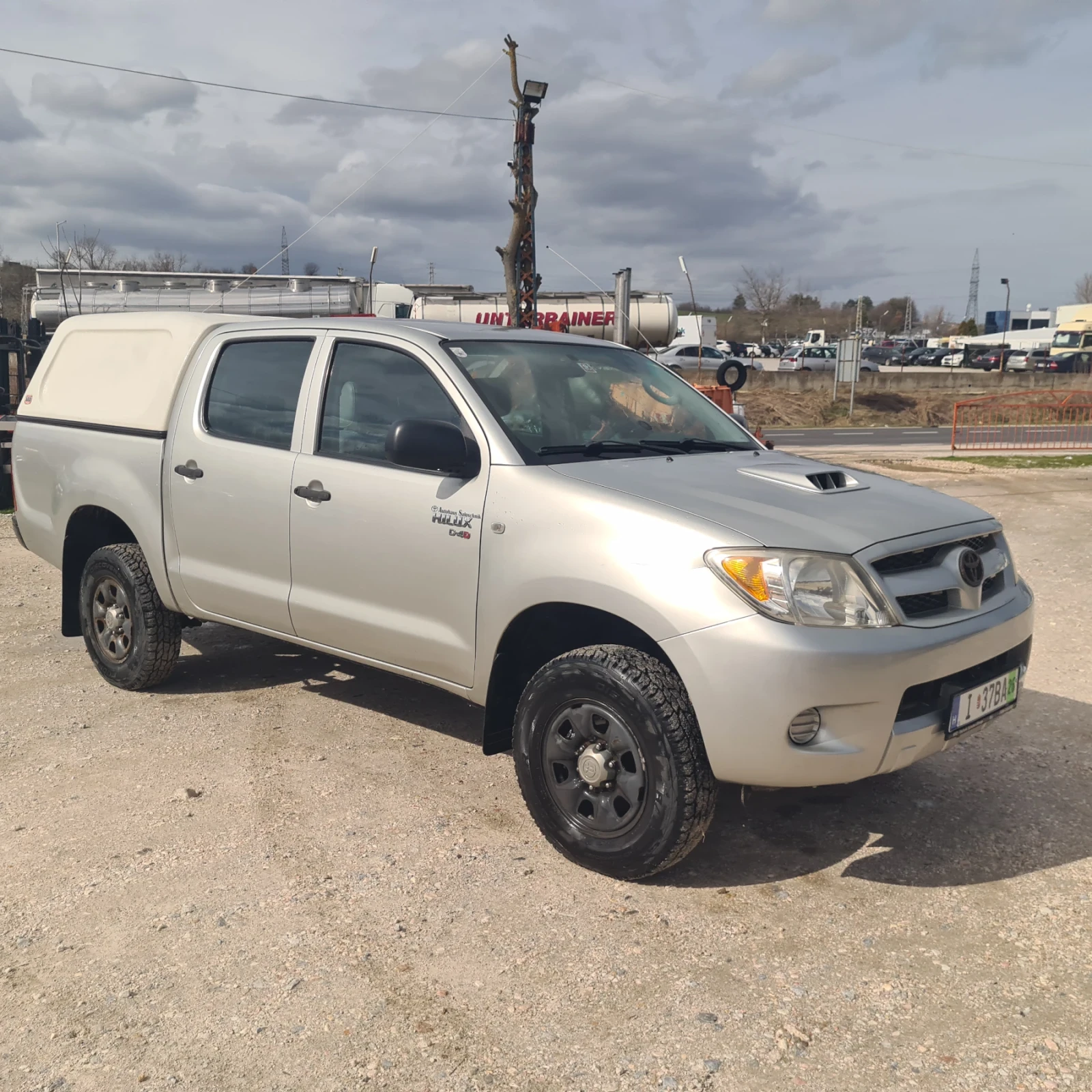 Toyota Hilux 2.5 D4D - изображение 3