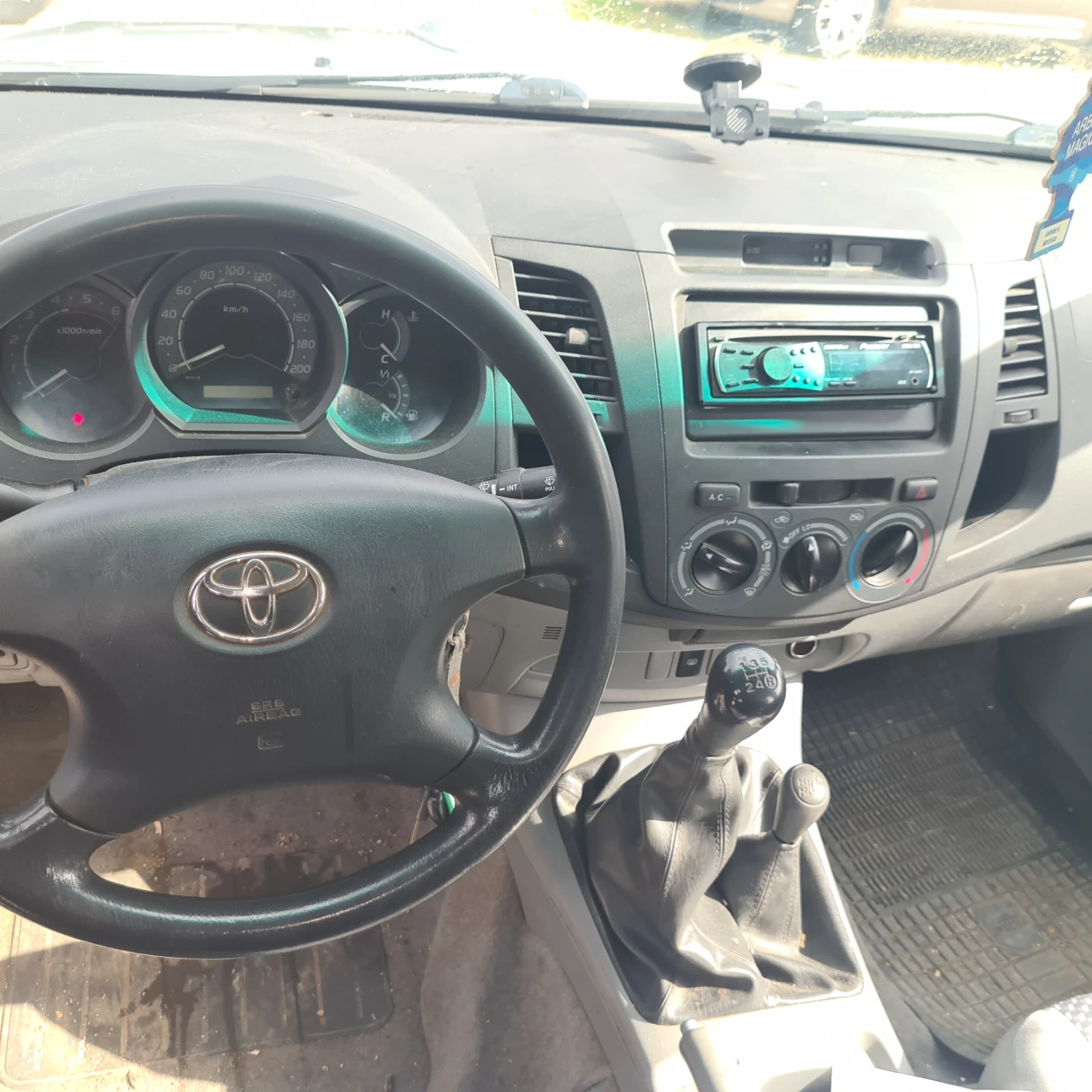 Toyota Hilux 2.5 D4D | Mobile.bg � ����������� 12