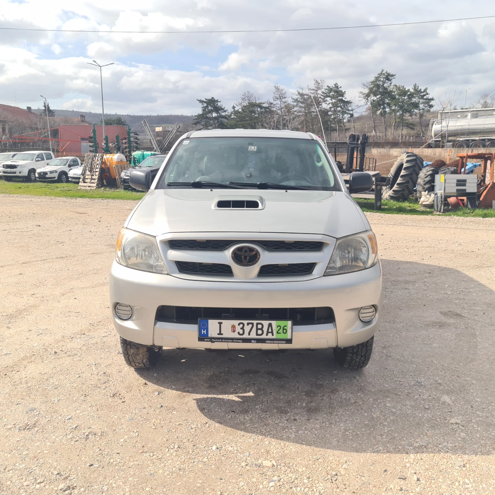Toyota Hilux 2.5 D4D - изображение 2