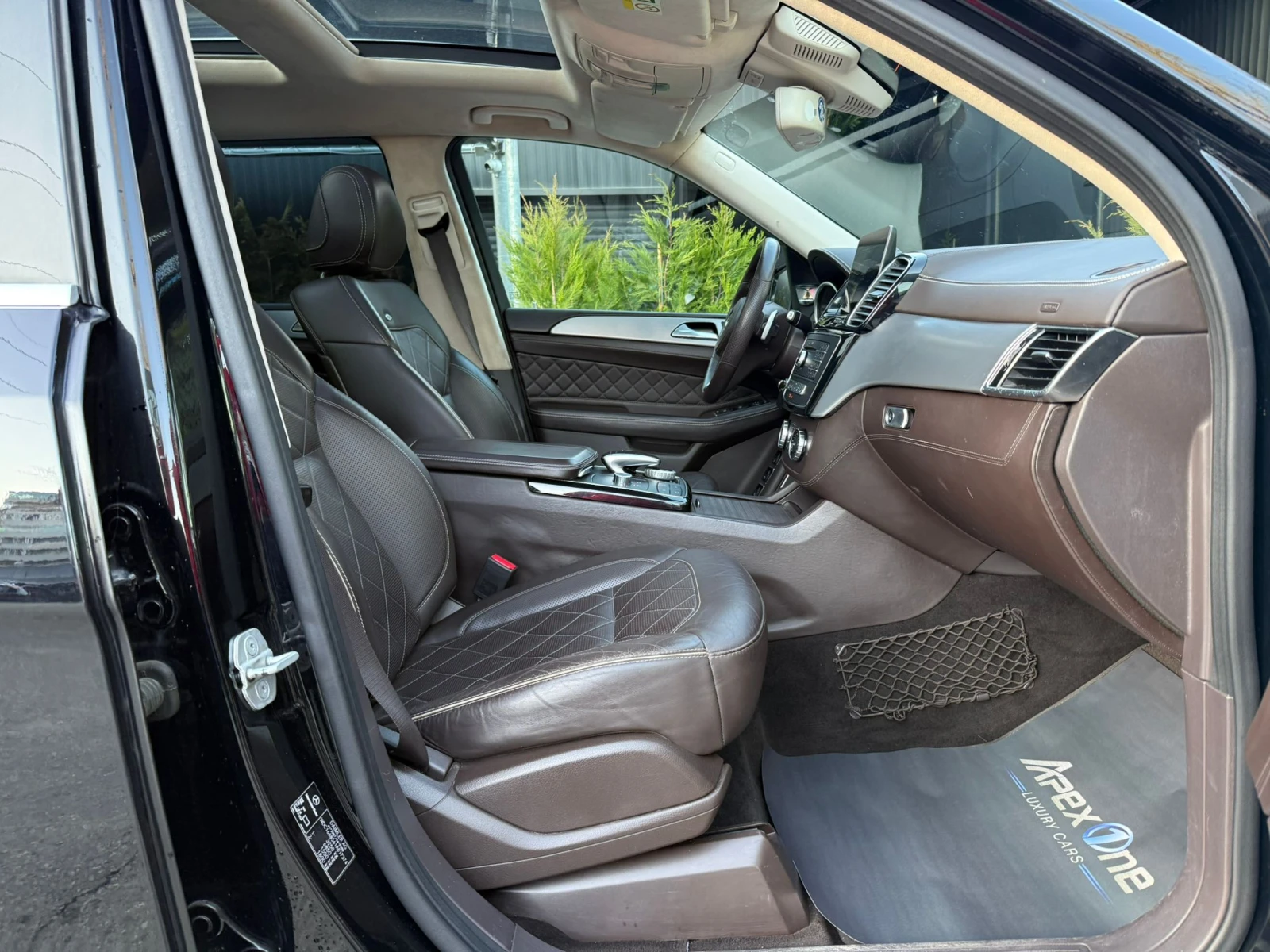 Mercedes-Benz GLS 400 DESIGNO, снимка 14 - Автомобили и джипове - 53833644