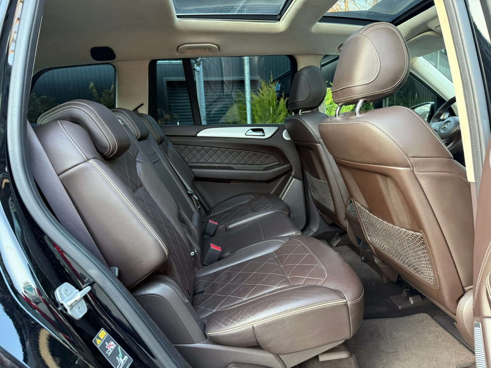 Mercedes-Benz GLS 400 DESIGNO, снимка 13 - Автомобили и джипове - 53833644