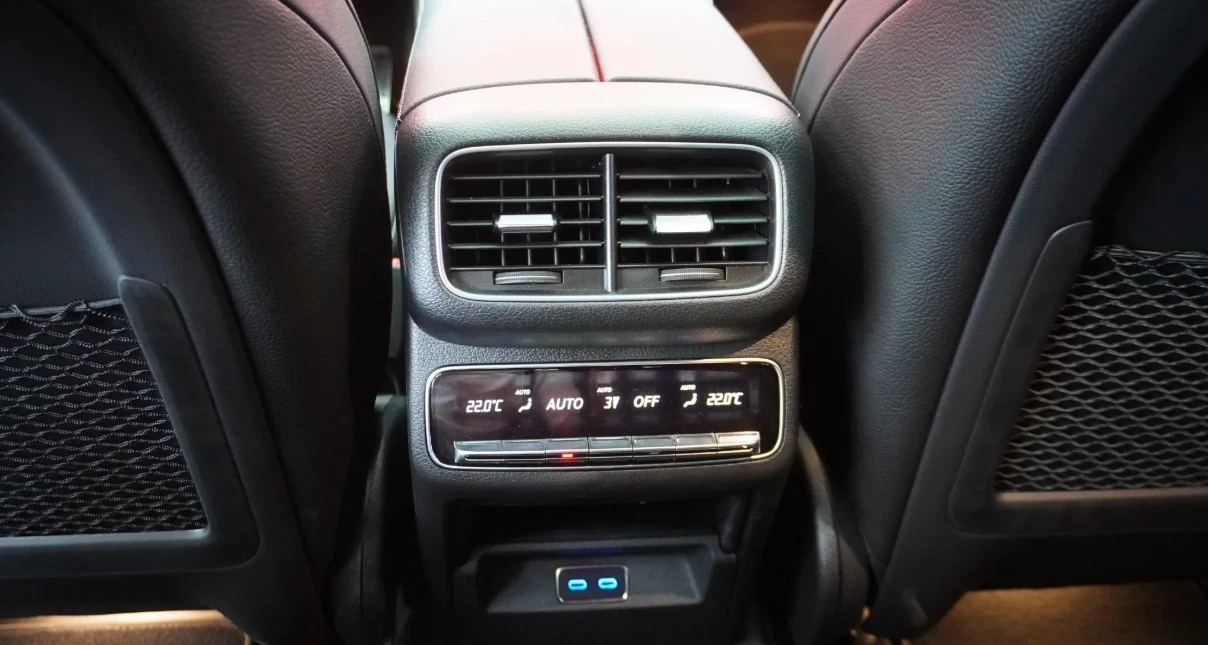 Mercedes-Benz GLE Coupe 300d 4Matic AMG line, снимка 9 - Автомобили и джипове - 53856840