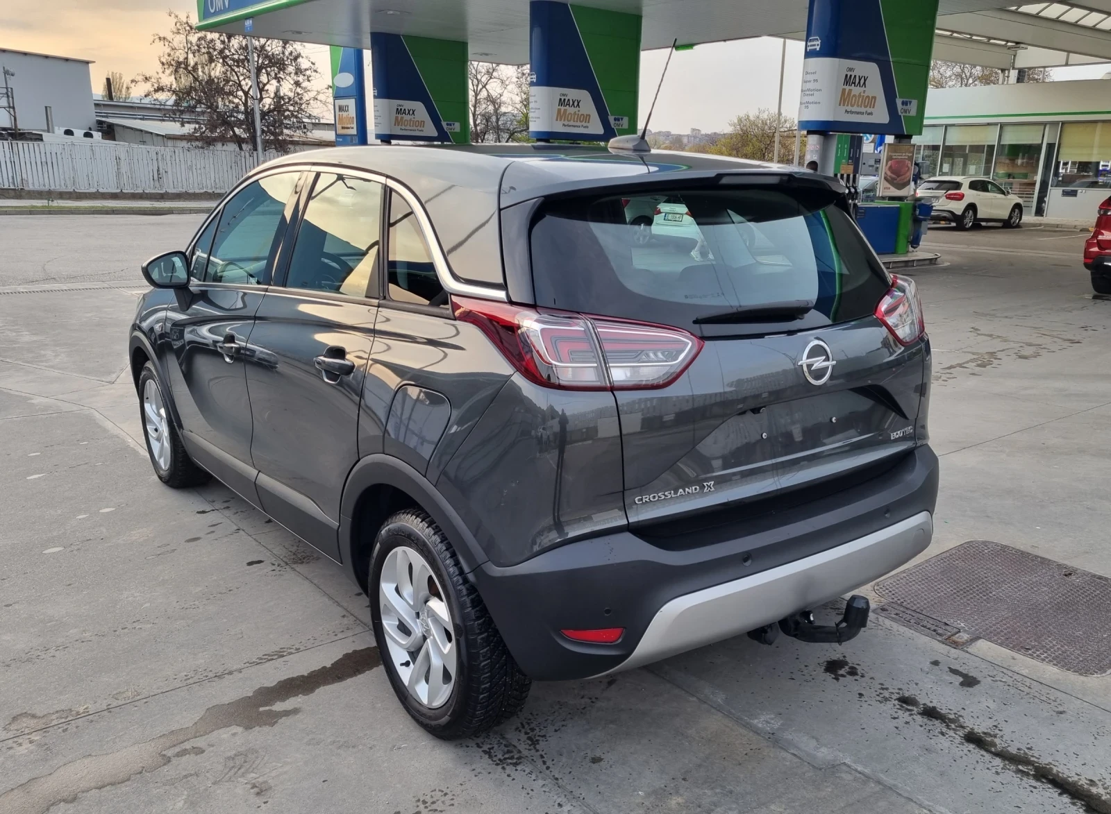 Opel Crossland X 1.2 TURBO/COSMO/INOVATION , снимка 3 - Автомобили и джипове - 54184540