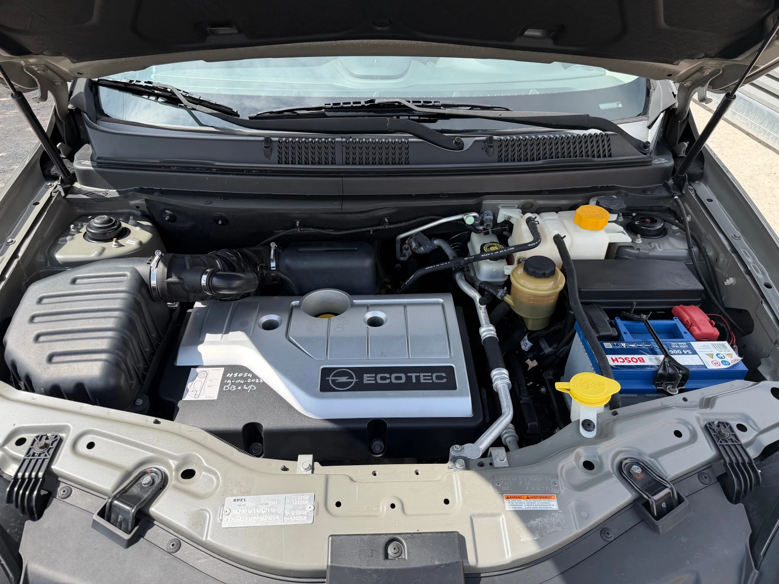 Opel Antara 2.4i БЕНЗИН 4x4, снимка 16 - Автомобили и джипове - 54513835