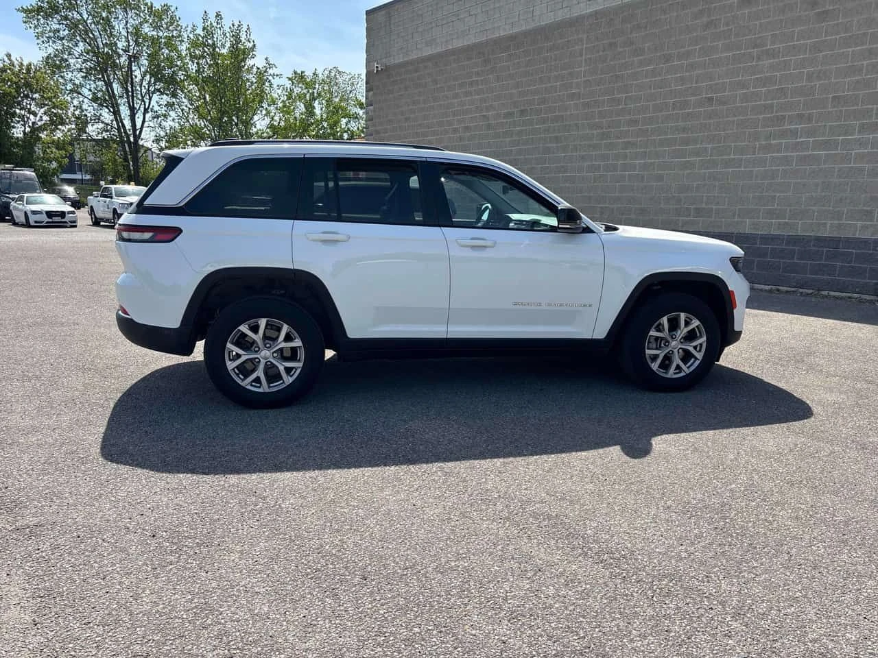 Jeep Grand cherokee LIMITED/ДИСТРОНИК/CARFAX/ФИНАНСИРАНЕ, снимка 3 - Автомобили и джипове - 54769836