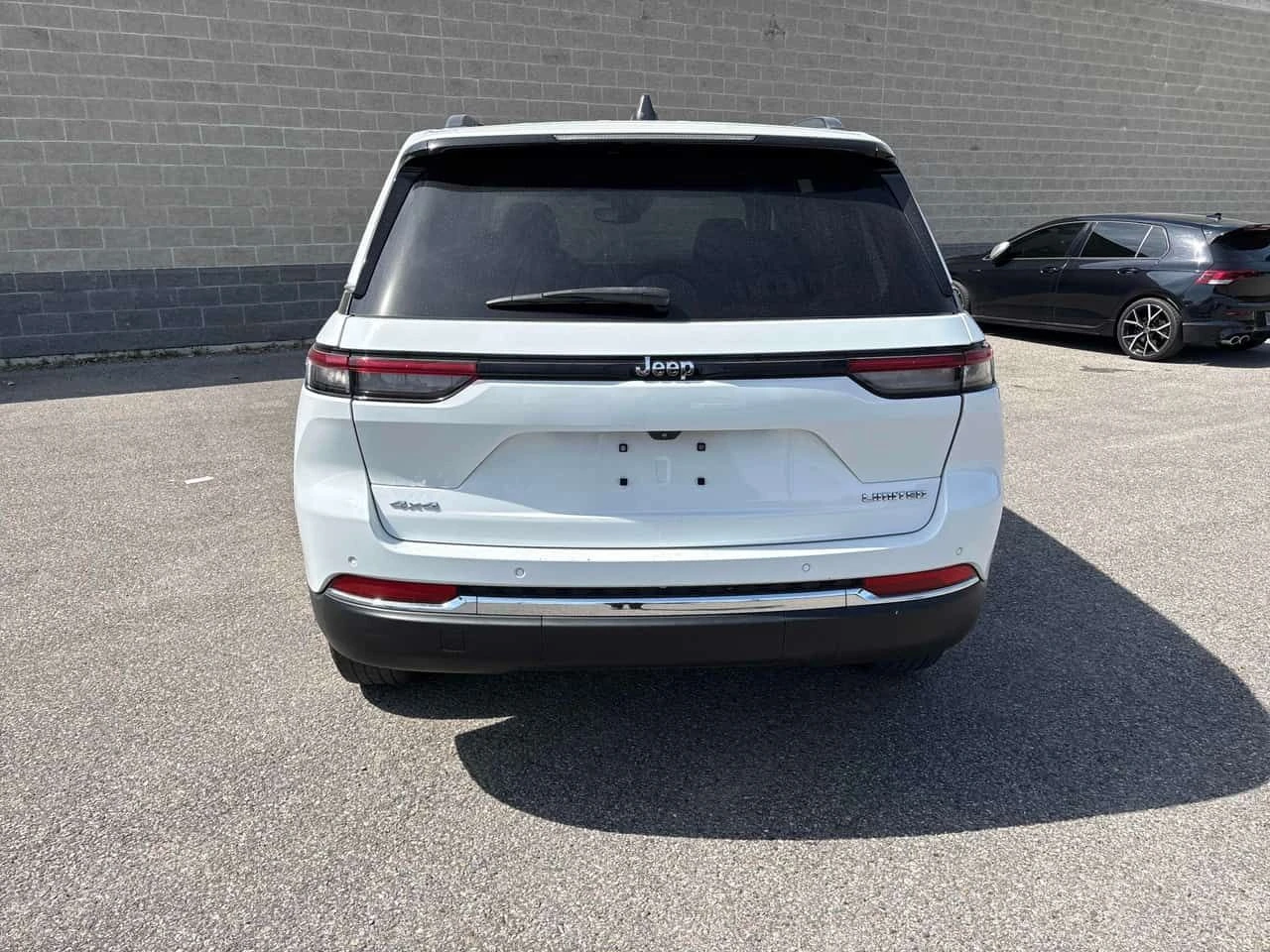 Jeep Grand cherokee LIMITED/ДИСТРОНИК/CARFAX/ФИНАНСИРАНЕ, снимка 4 - Автомобили и джипове - 54769836