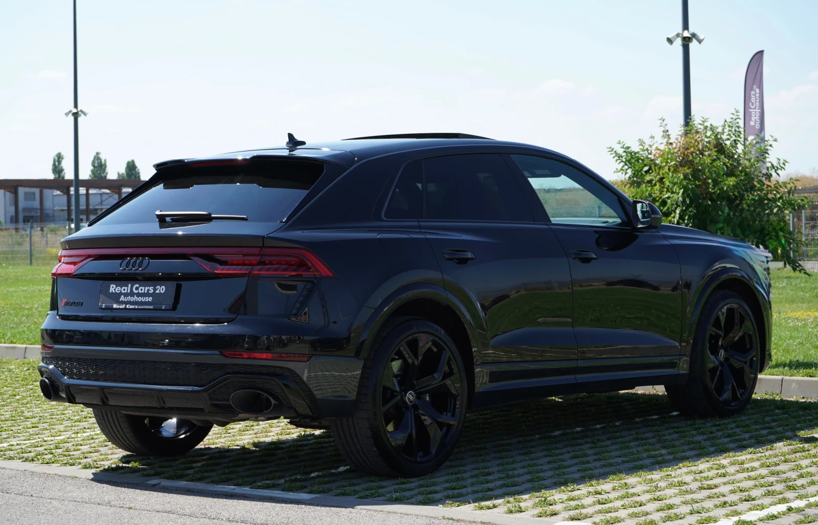 Audi RSQ8 CARBON* DISTR* HEAD-UP* B&O* MEMORY* , снимка 4 - Автомобили и джипове - 55627030