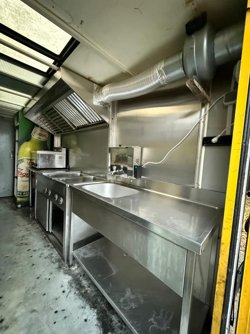 Mercedes-Benz Sprinter 308 CDI* ТЪРГОВСКИ КЕМПЕР ЗА БЪРЗО ХРАНЕНЕ* ОБОРУДВАН, снимка 10 - Бусове и автобуси - 52500234