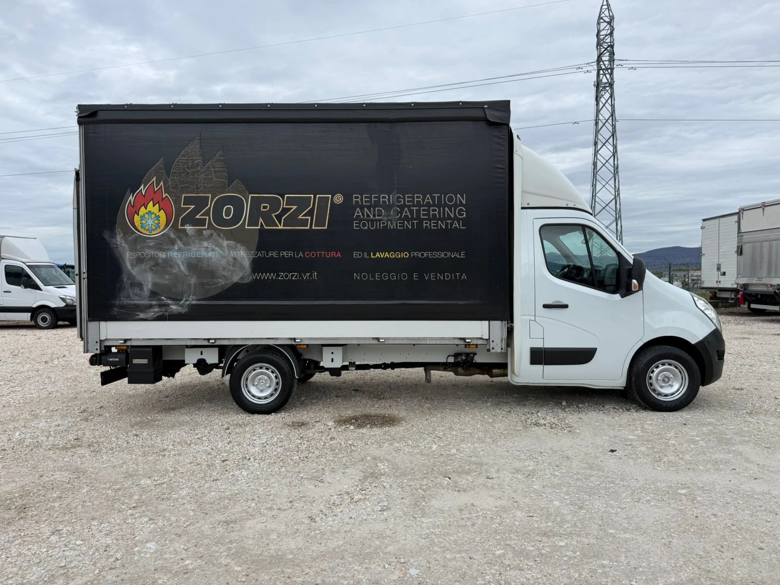 Renault Master 2.3 163кс. EURO6 ПАДАЩ БОРД, снимка 4 - Бусове и автобуси - 55729958