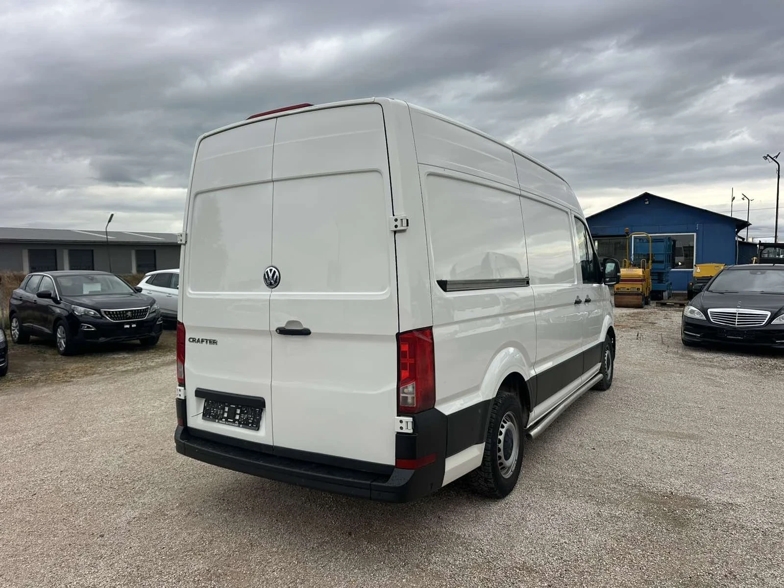VW Crafter Хладилен, снимка 7 - Бусове и автобуси - 56469989