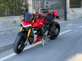     Ducati Streetfighter V4S