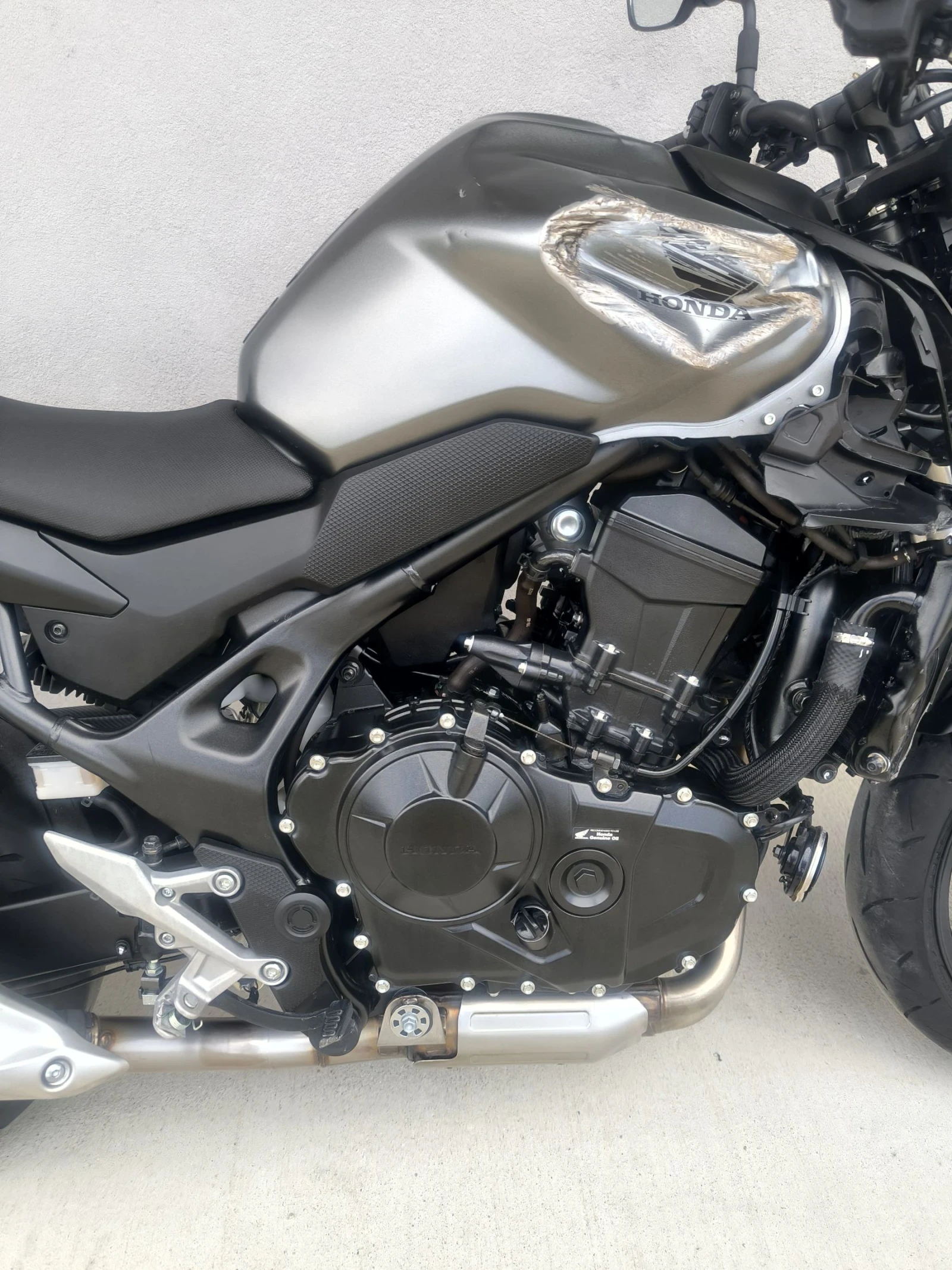 Honda Hornet 750, 2023 година  - изображение 4
