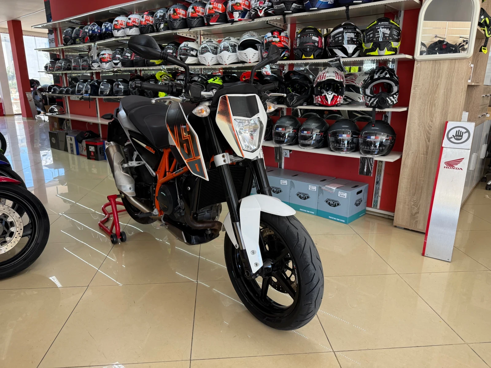 Ktm Duke DUKE 690 - изображение 2