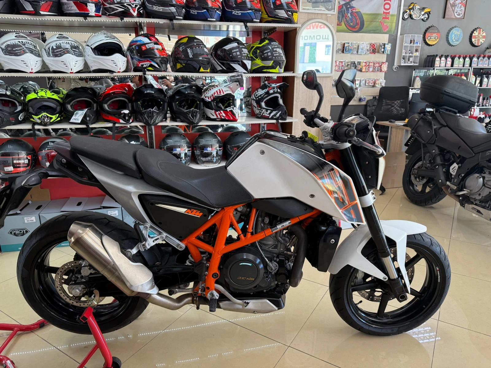 Ktm Duke DUKE 690 - изображение 5