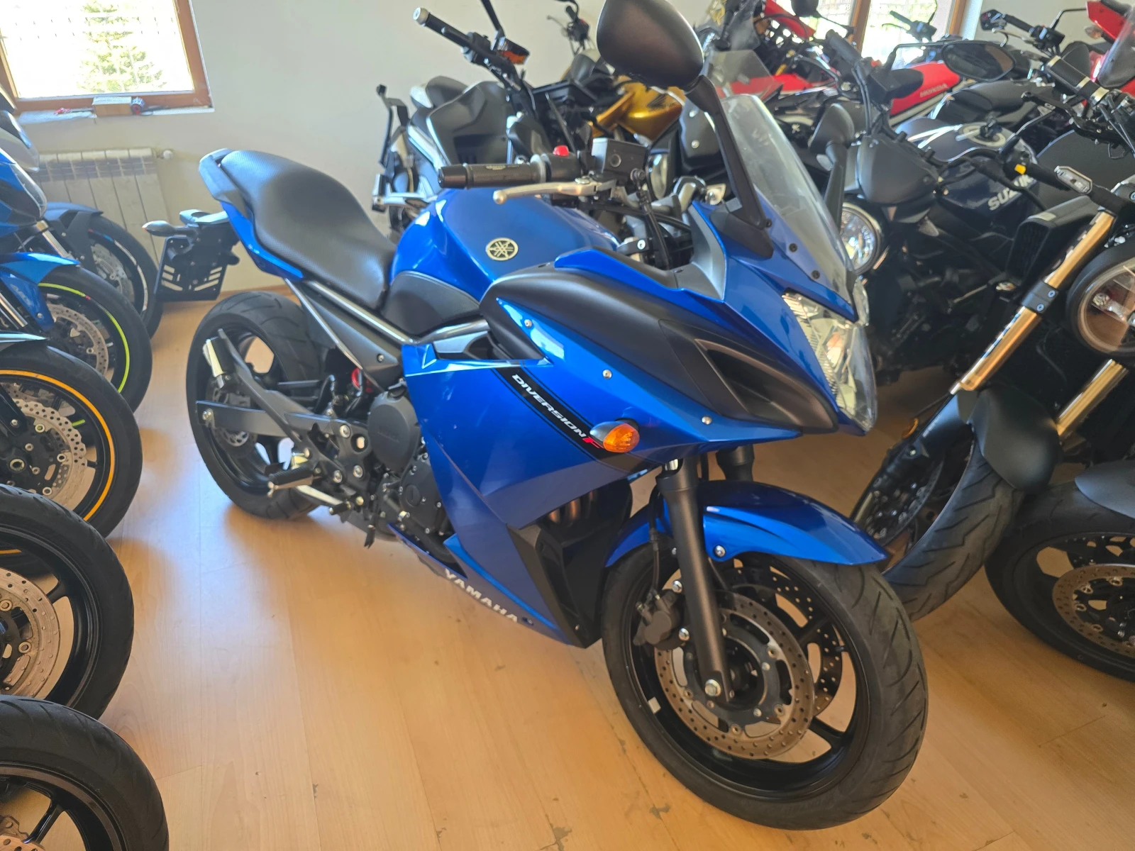 Yamaha XJ6 Diversion 