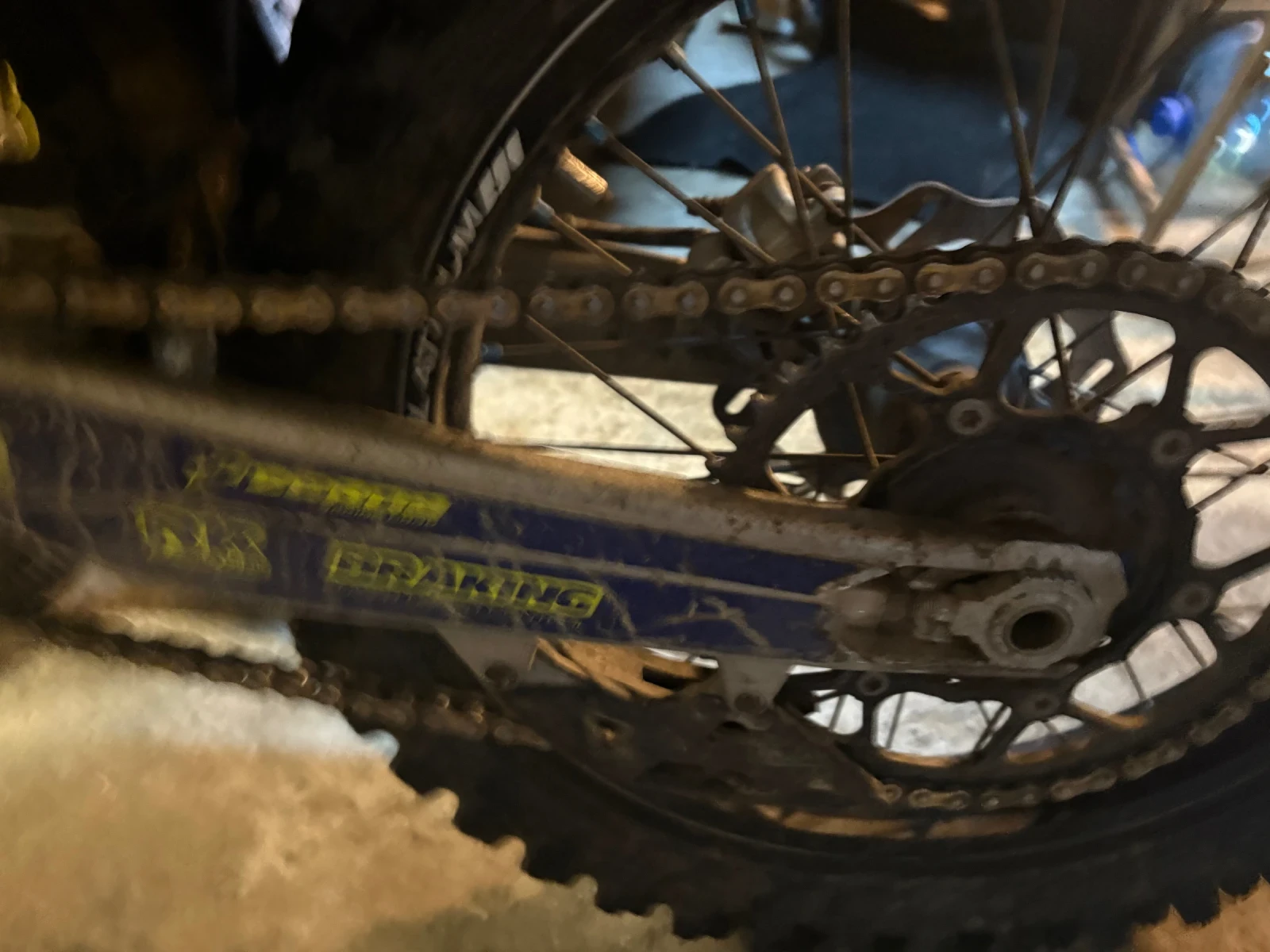 Husqvarna FC | Mobile.bg � ����������� 4
