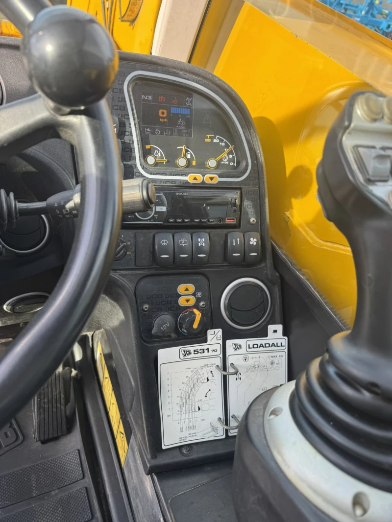 Телескопичен товарач JCB 531-70 AGRI SUPER, снимка 14 - Селскостопанска техника - 53594906