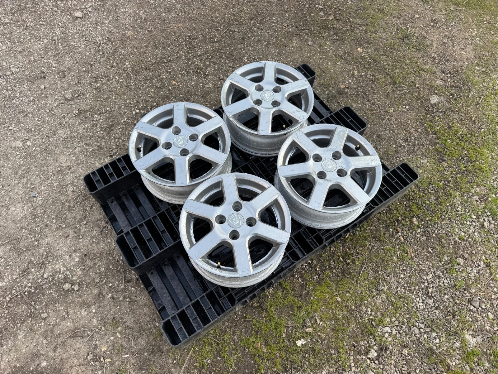 Джанти за Toyota Yaris, снимка 2 - Гуми и джанти - 53750023