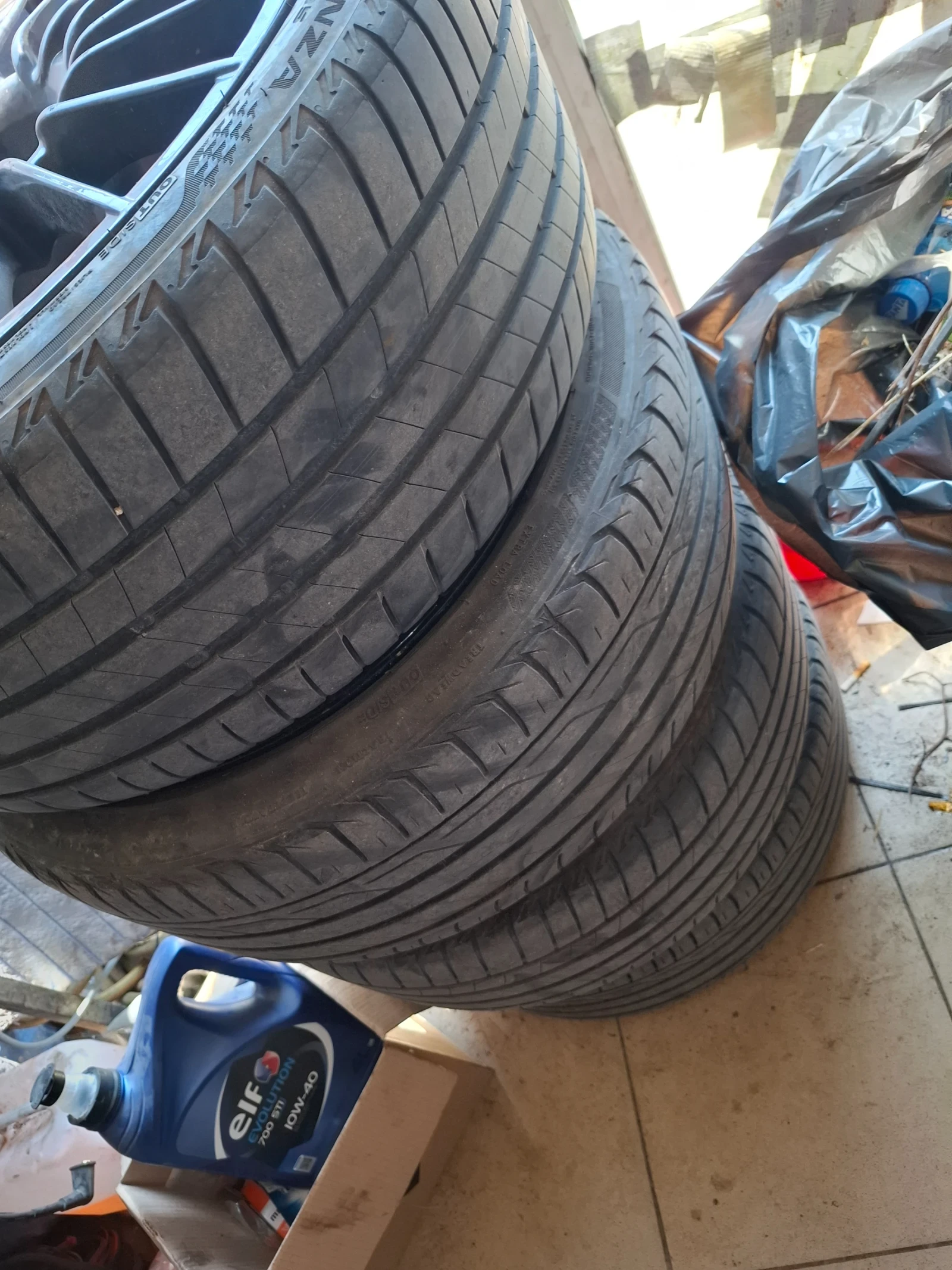 Гуми с джанти Bridgestone 225/40R18, снимка 3 - Гуми и джанти - 55011123