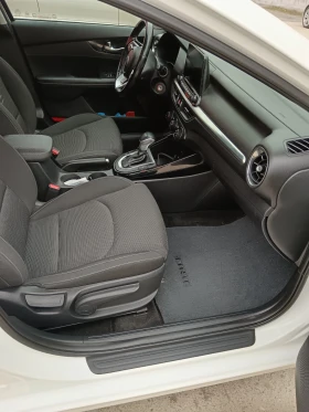 Kia Ceed FORTE 5 2.0 LPG, снимка 9