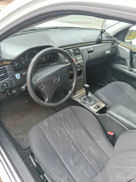 Mercedes-Benz C 200 4х4 - 1600 € / 3129.33 лв. - 15649911 4