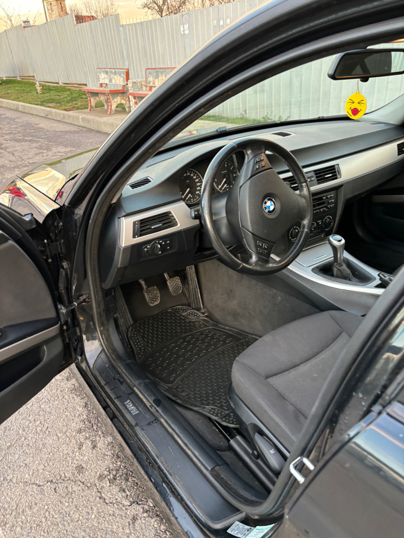 BMW 318 i, снимка 6 - Автомобили и джипове - 46352160