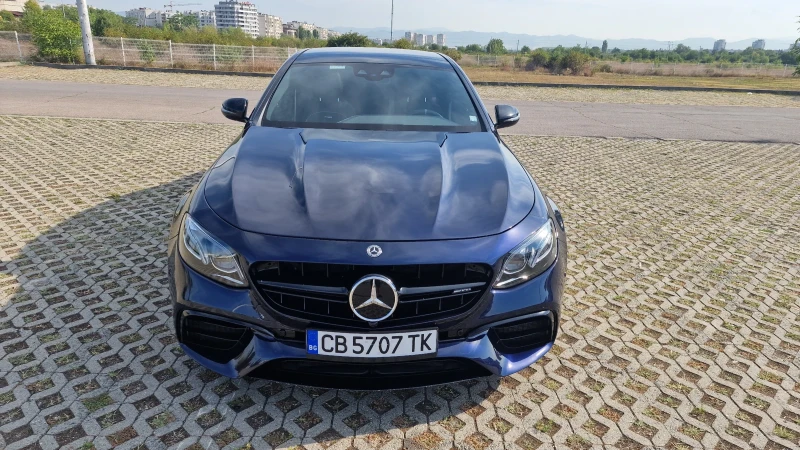 Mercedes-Benz E 63 AMG S 4MATIC+ , снимка 6 - Автомобили и джипове - 47132384