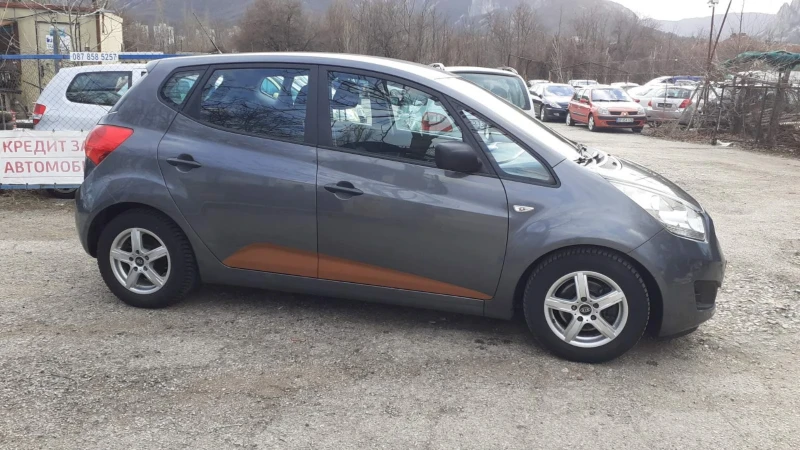 Kia Venga 1.4I, снимка 5 - Автомобили и джипове - 48451571