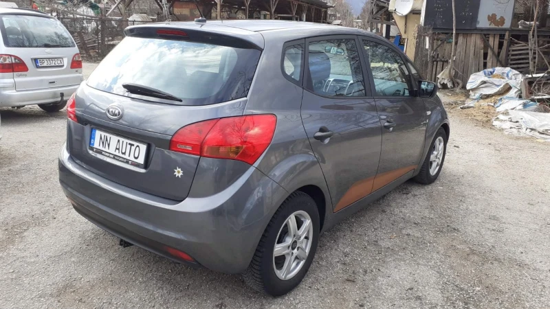 Kia Venga 1.4I, снимка 8 - Автомобили и джипове - 48451571