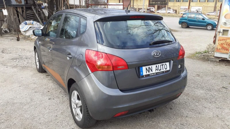 Kia Venga 1.4I, снимка 6 - Автомобили и джипове - 48451571