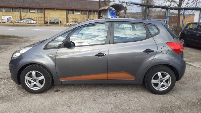 Kia Venga 1.4I, снимка 4 - Автомобили и джипове - 48451571