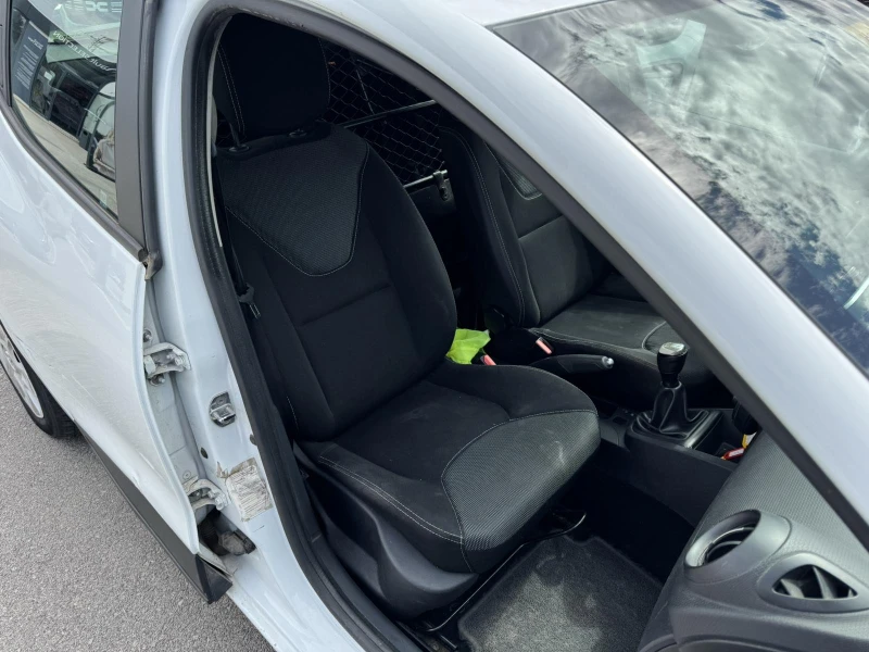 Renault Clio 0.9 Tce LPG, снимка 9 - Автомобили и джипове - 50165895