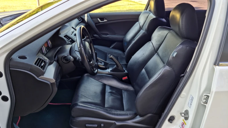 Honda Accord 2 4 EXCLUSIVE , снимка 11 - Автомобили и джипове - 51628648