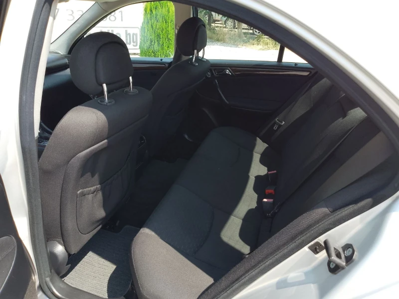 Mercedes-Benz C 220 Ц220, снимка 10 - Автомобили и джипове - 50662436