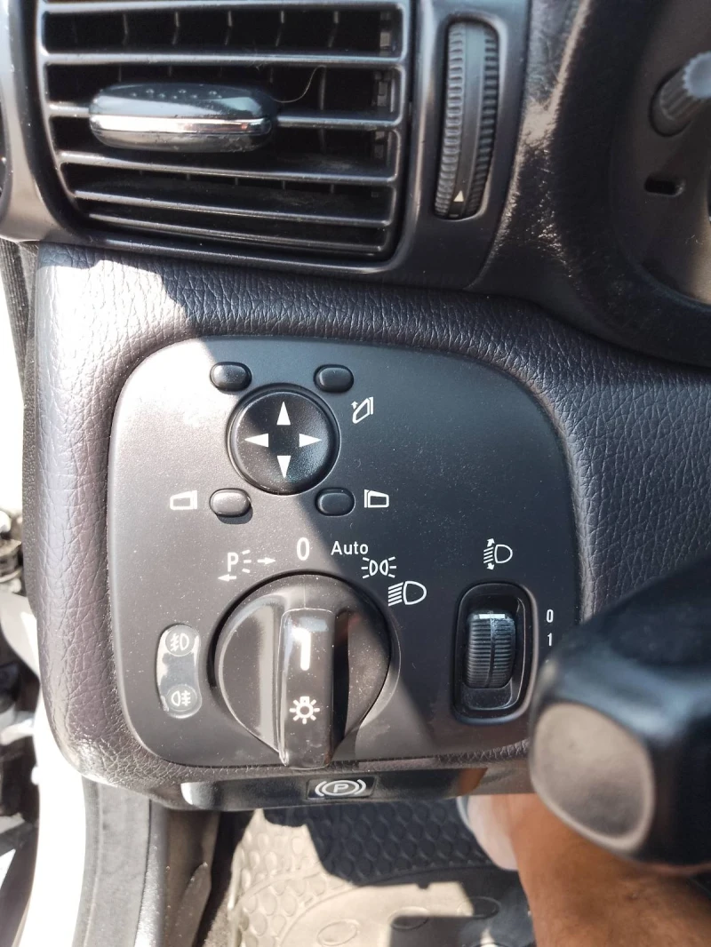 Mercedes-Benz C 220 Ц220, снимка 14 - Автомобили и джипове - 50662436