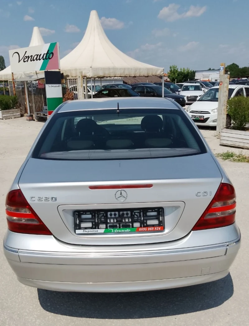 Mercedes-Benz C 220 Ц220, снимка 3 - Автомобили и джипове - 50662436