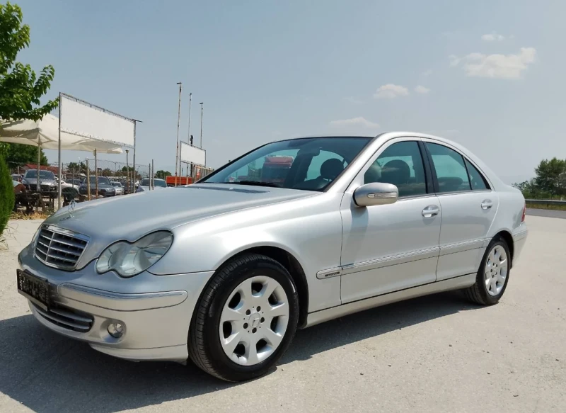 Mercedes-Benz C 220 Ц220, снимка 6 - Автомобили и джипове - 50662436