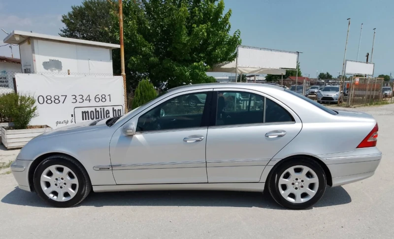 Mercedes-Benz C 220 Ц220, снимка 8 - Автомобили и джипове - 50662436