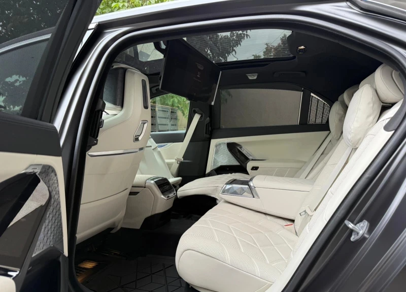 BMW 760 e Plug-in Hybrid xDrive, снимка 10 - Автомобили и джипове - 52096711