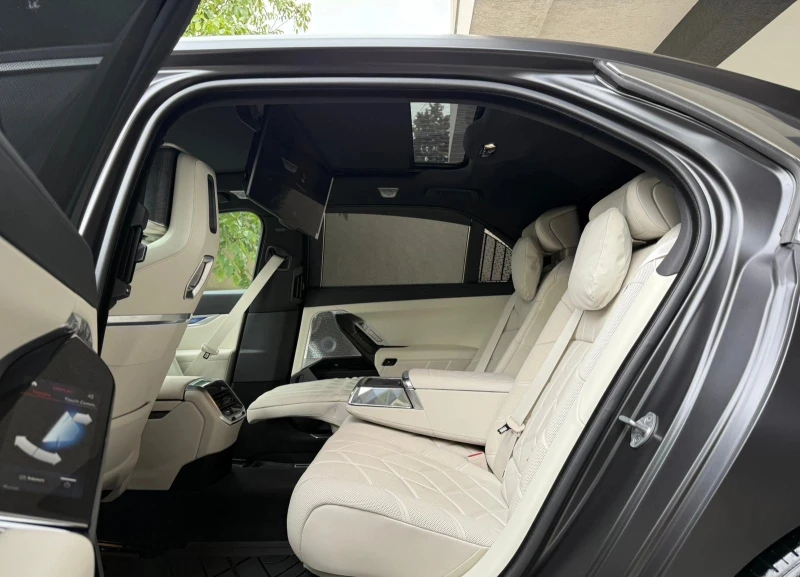 BMW 760 e Plug-in Hybrid xDrive, снимка 8 - Автомобили и джипове - 52096711