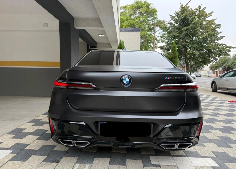 BMW 760 e Plug-in Hybrid xDrive, снимка 5 - Автомобили и джипове - 52096711