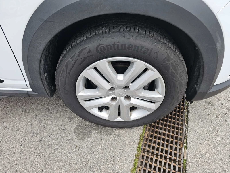 Dacia Jogger 1.0 TCe 90 Stop&Start LPG, снимка 14 - Автомобили и джипове - 52331472