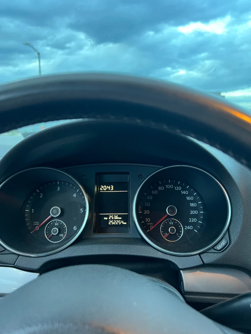 VW Golf 6, снимка 7 - Автомобили и джипове - 52393684