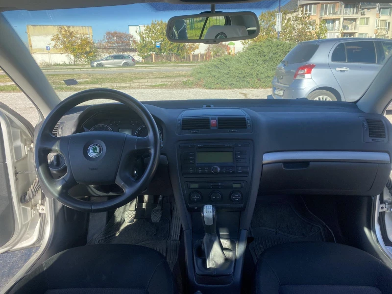 Skoda Octavia 2.0tdi, снимка 13 - Автомобили и джипове - 52431312