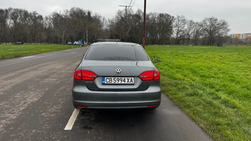 VW Jetta MK6, снимка 6 - Автомобили и джипове - 52907286