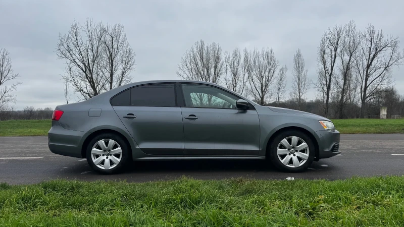 VW Jetta MK6, снимка 3 - Автомобили и джипове - 52907286