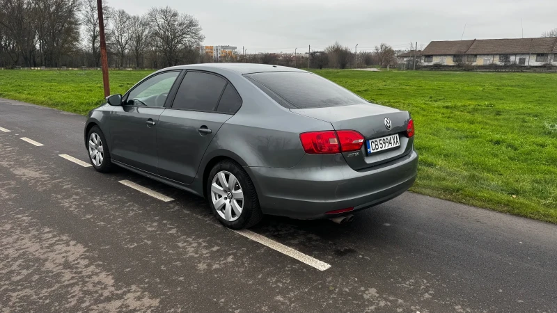 VW Jetta MK6, снимка 7 - Автомобили и джипове - 52907286