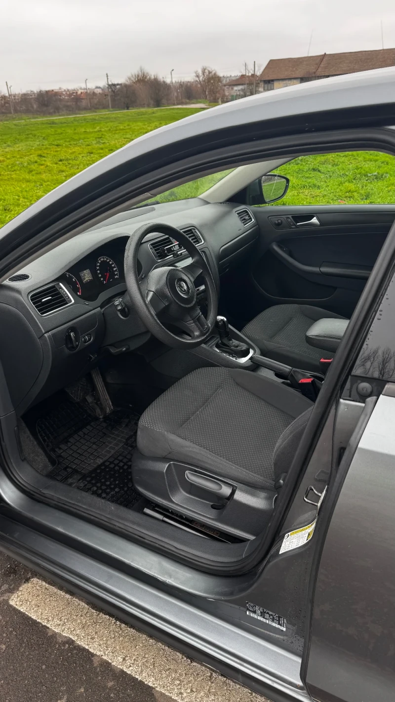 VW Jetta MK6, снимка 13 - Автомобили и джипове - 52907286