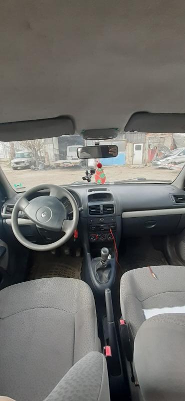 Renault Clio, снимка 4 - Автомобили и джипове - 44728401